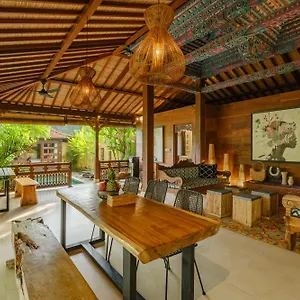 Dharuna Ubud (Bali)